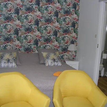 Riba D Aude Bed & Breakfast 3*